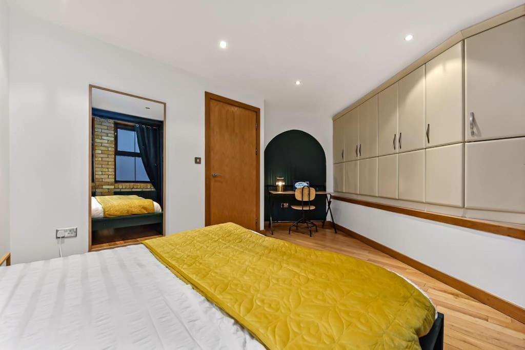 Spacious 2 Bed Urban Jungle Flat, Central London Bagian luar foto